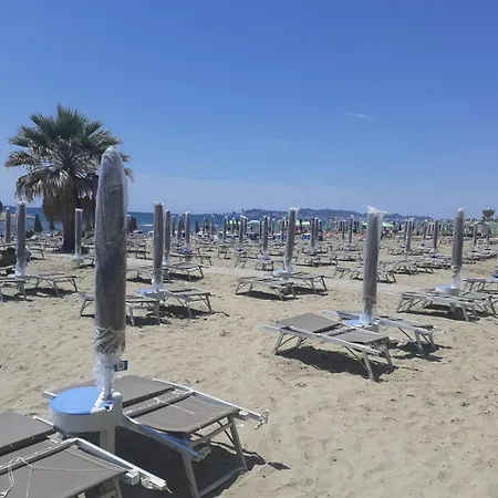 Seaside In Shkembi Kavajes *